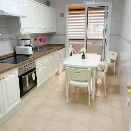 Apartament Residencial La Pineda & Anet