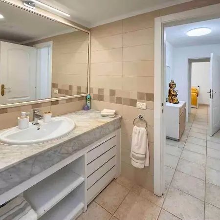 Apartament Residencial La Pineda & Anet *
